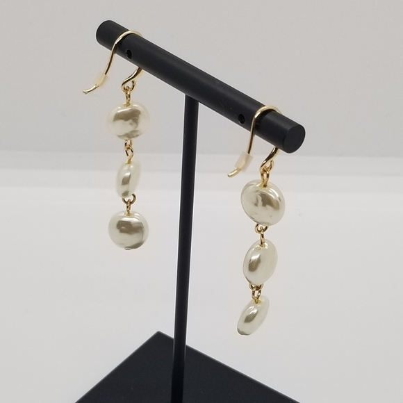 gold tone faux pearl dangle earrings - Picture 2 of 2